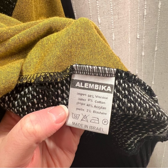 Alembika Black & Gold Mixed Fabric Sweater - Picture 4 of 5